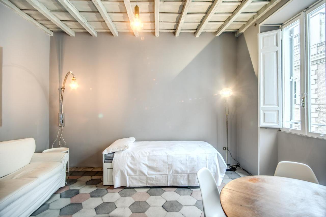 Stylish And Spacious Apartment Next To The Colosseum Rome Exterior photo