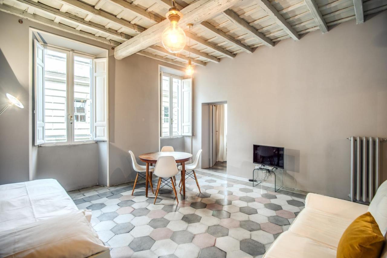 Stylish And Spacious Apartment Next To The Colosseum Rome Exterior photo