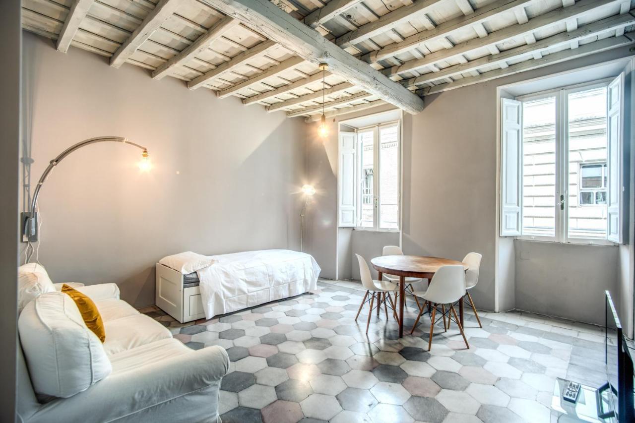 Stylish And Spacious Apartment Next To The Colosseum Rome Exterior photo